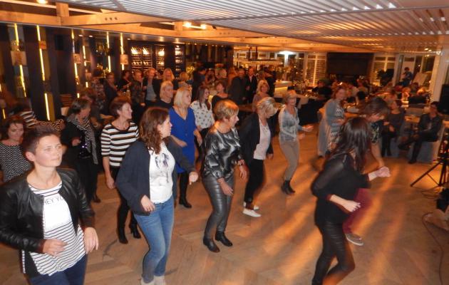 salsa workshop Kijkduin teamuitje Beleving Kijkduin bedrijfsuitje strand